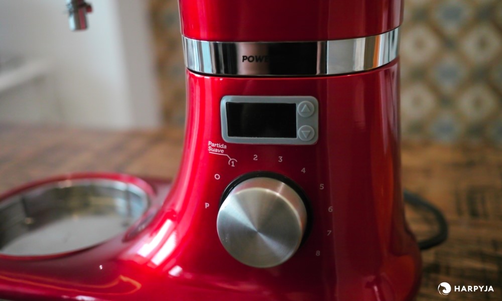 Comparativo de planetárias - KitchenAid Artisan vs. Oster Digital OBAT911 - Imagem 16