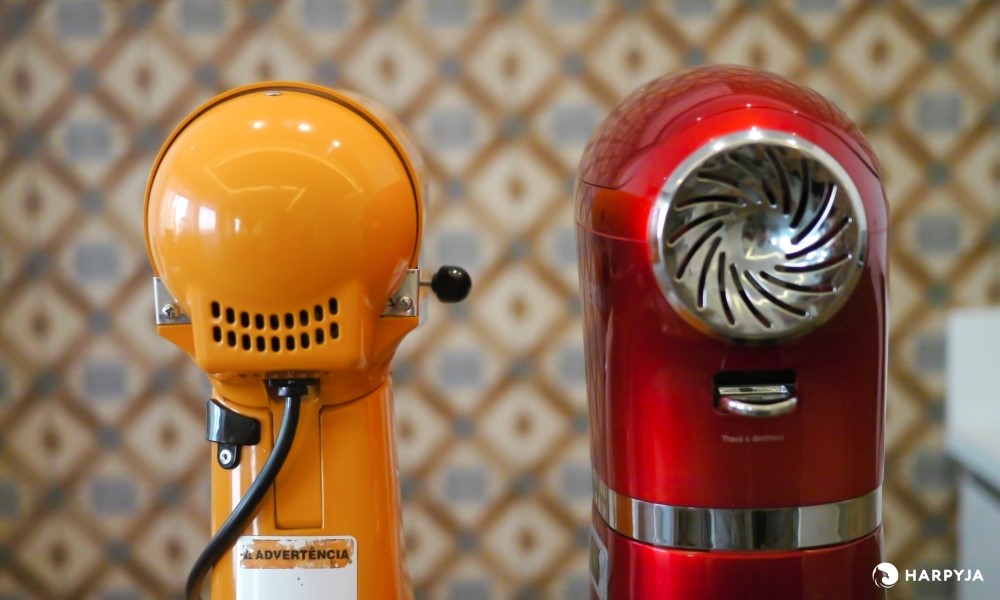 Comparativo de planetárias - KitchenAid Artisan vs. Oster Digital OBAT911 - Imagem 8