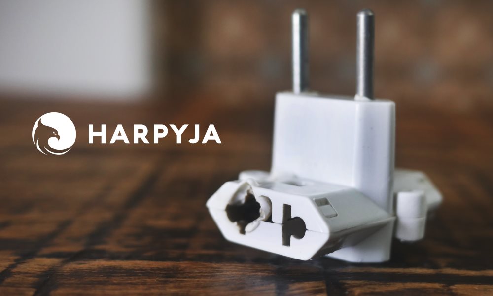 Banner de capa da notícia Recomendação: Cuidado com seus adaptadores de tomadas!