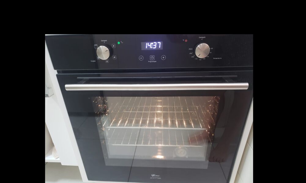 Forno Elétrico Fischer Infinity Touch de embutir 82L Preto 220V - Imagem 1