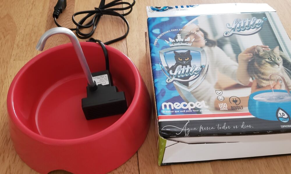 Fonte Bebedouro Gatos e Cães Little de 1 Litro - Imagem 4