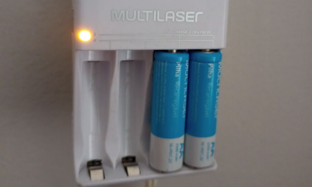 Pilhas Recarregáveis + Carregador Multilaser AA 2500mAh - CB054 - Imagem 2