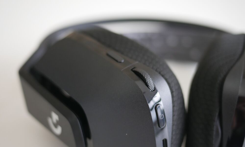 Headset Gamer Sem Fio Logitech G733 - Imagem 2