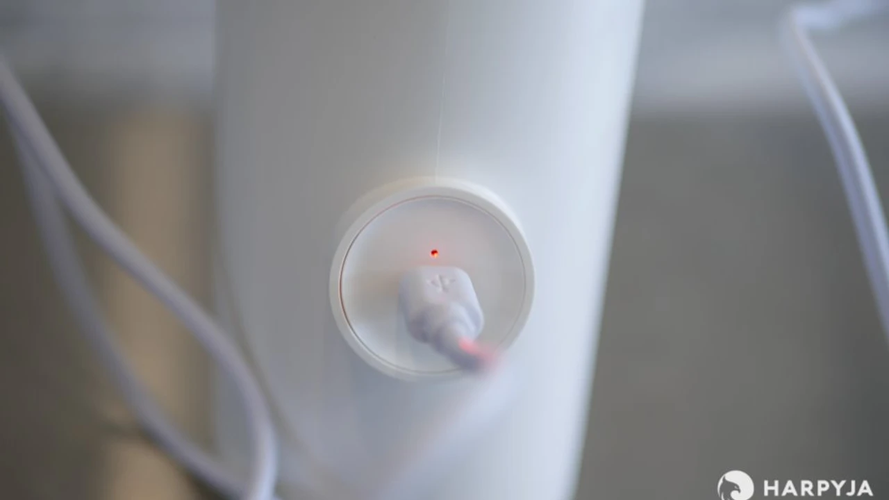 Bomba Elétrica Momo M4 para galão de água - Imagem 8