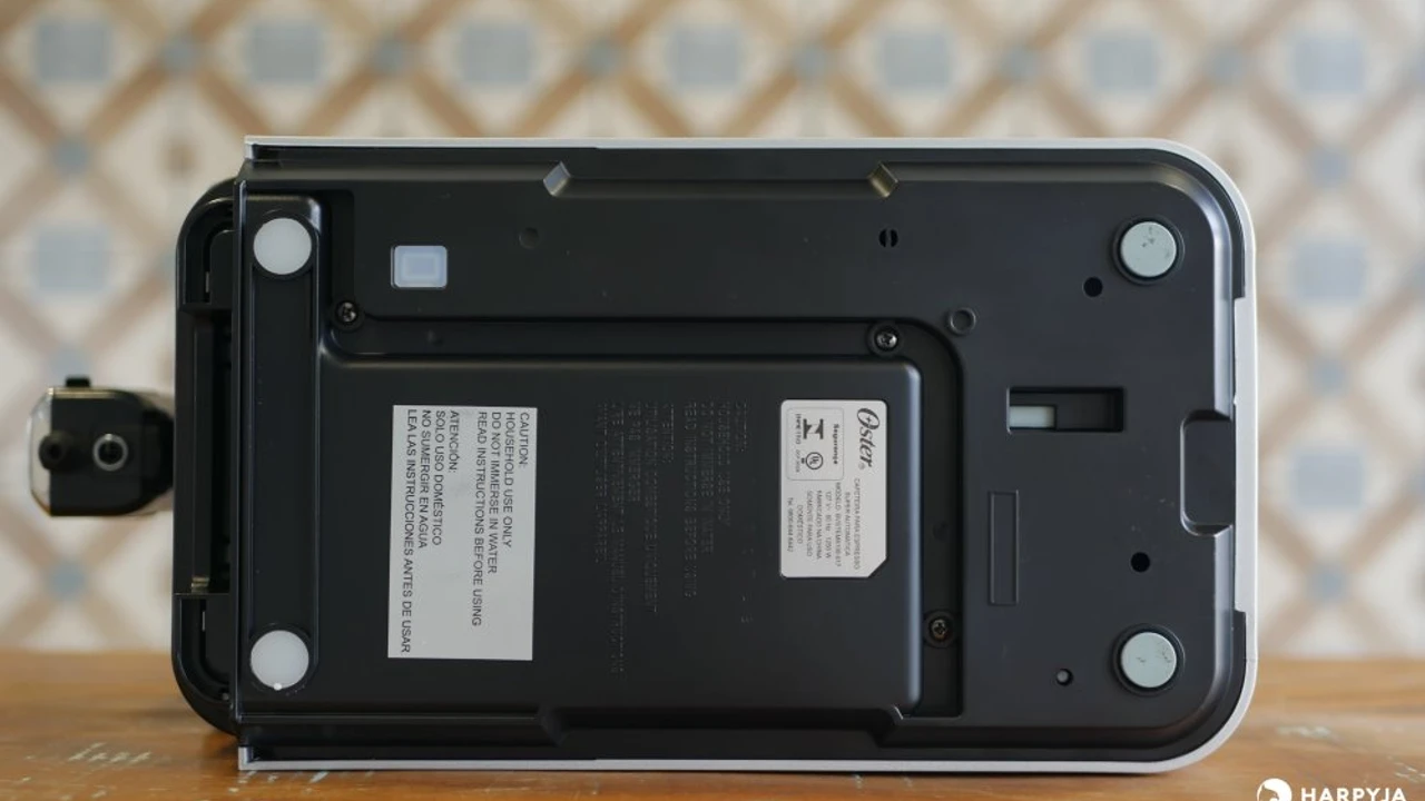 Oster Super Automática com Moedor - Imagem 21