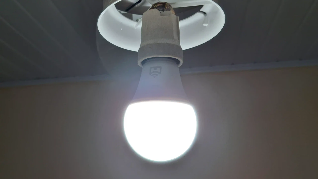Foto de Lâmpada Smart Positivo 7W