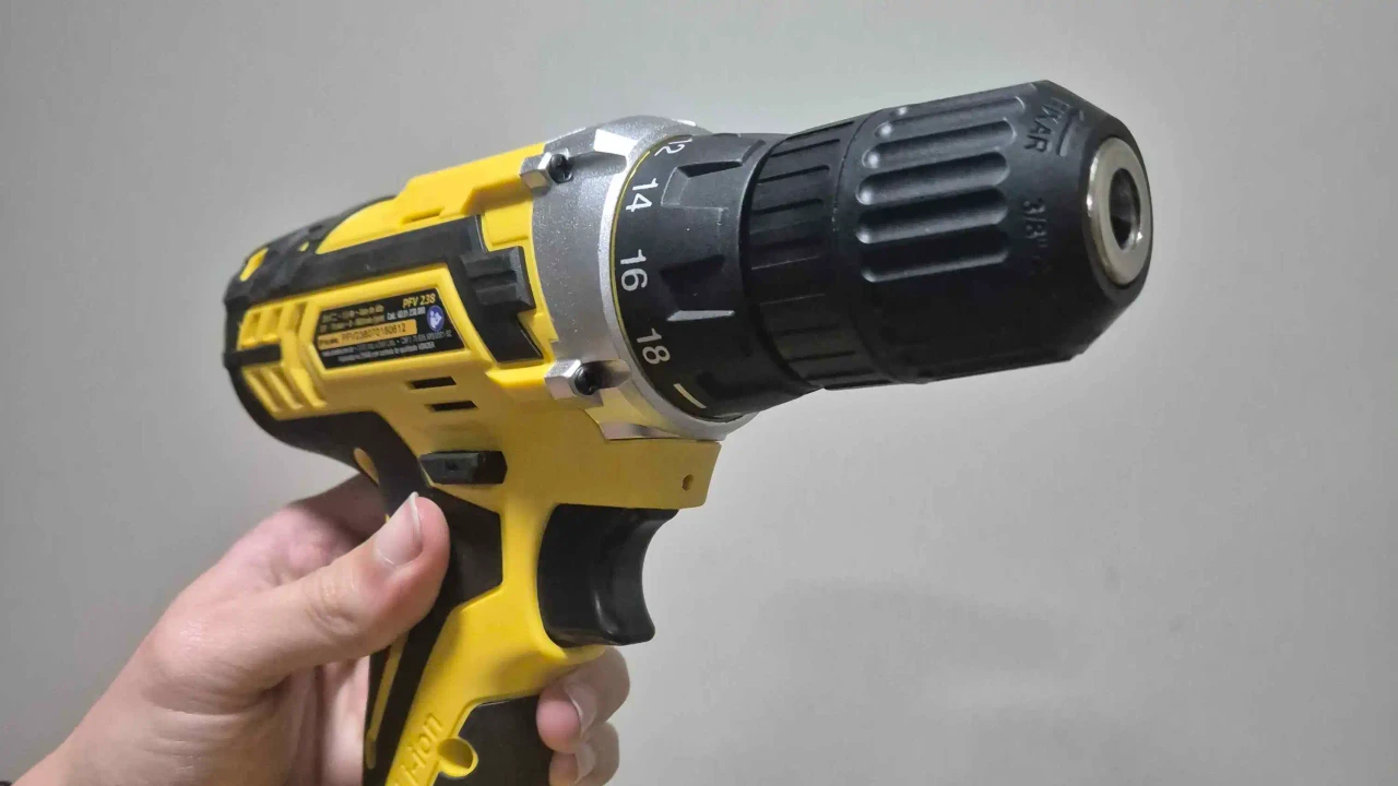 Parafusadeira E Furadeira Bateria 20v Vonder Pfv 238 Bivolt  - Imagem 1
