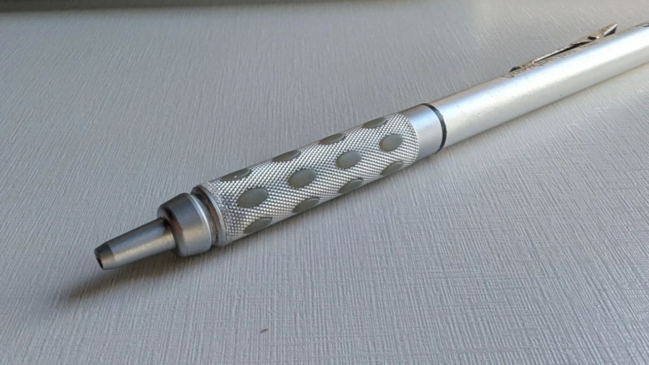 Pentel Lapiseira GraphGear 1000, tamanho da ponta (0,5 mm), barril preto, 1 cada (PG1015A) - Imagem 2