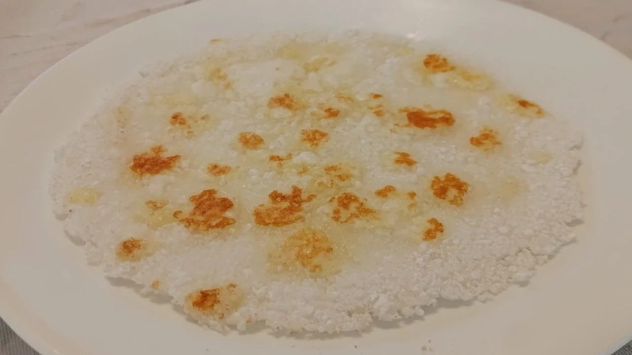 Imagem de Tapioca com manteiga e queijo