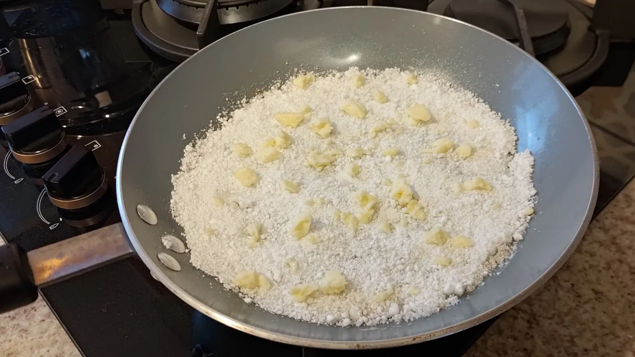 Tapioca com manteiga e queijo - Imagem 3