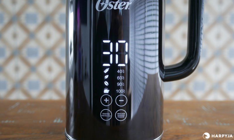 Banner da opinião Oster Black com Painel Touch