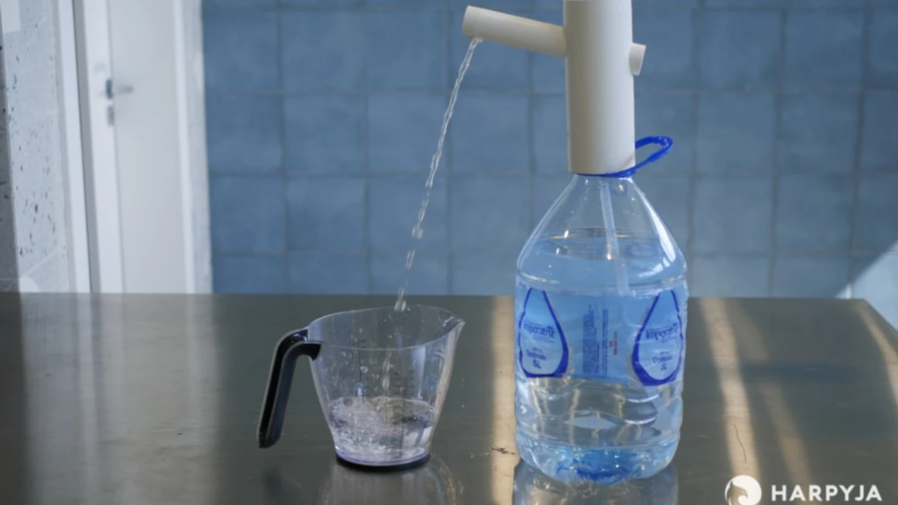 Bomba Elétrica Momo M4 para galão de água - Imagem 4