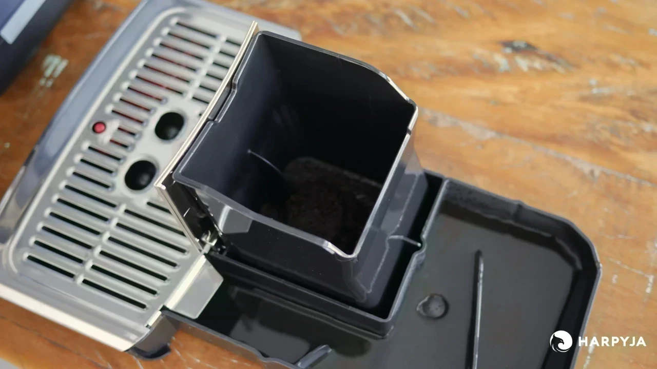 Cafeteira Philips Walita 5500 LatteGo - Imagem 17