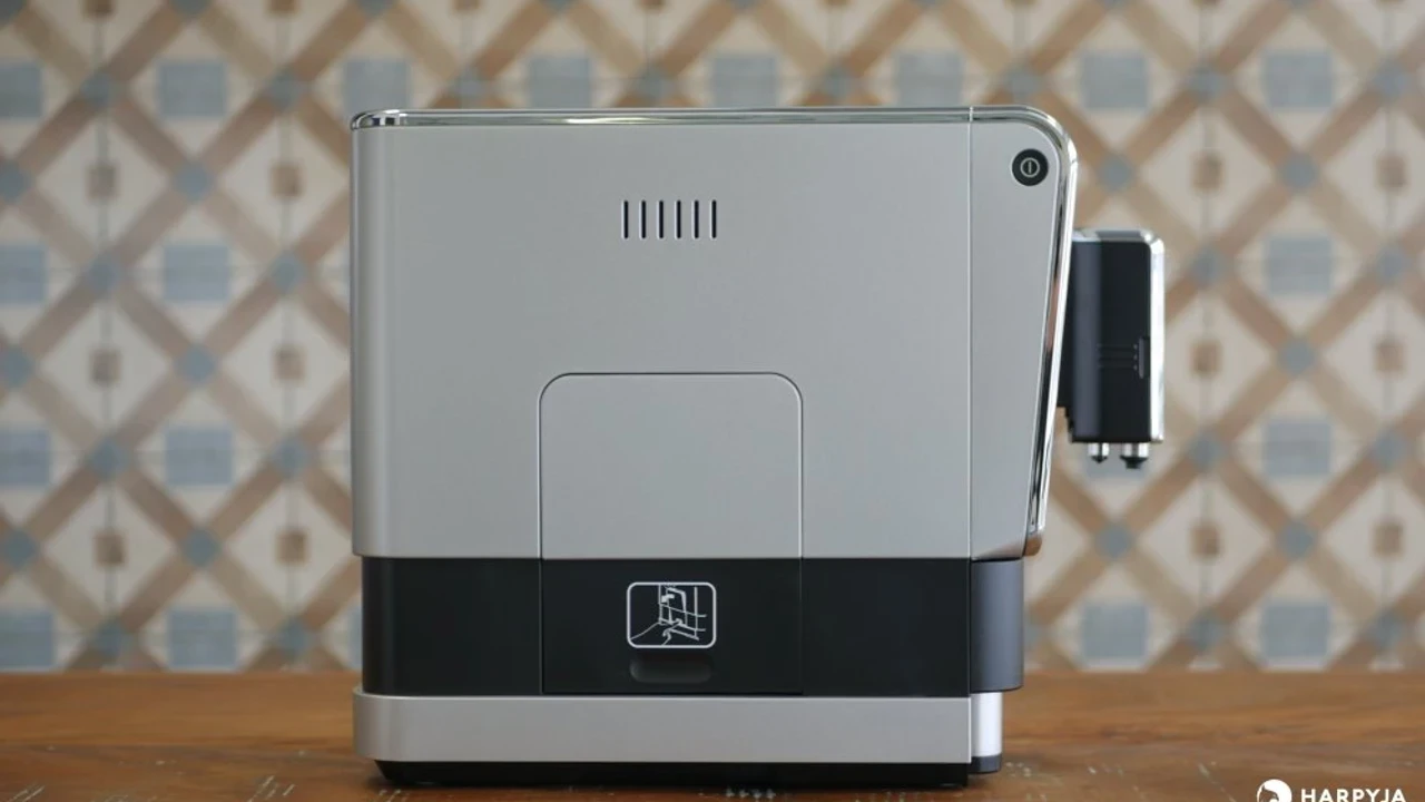 Oster Super Automática com Moedor - Imagem 3